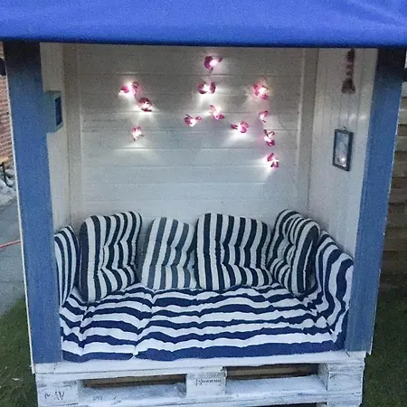 Hues Sanskiin *brombelbei* *