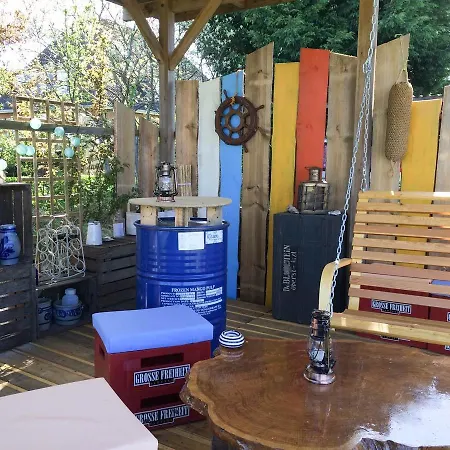 Hues Sanskiin *brombelbei* * Suddorf